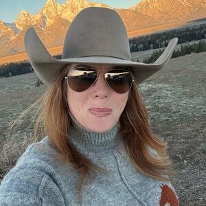 Meet your Posher, Korie